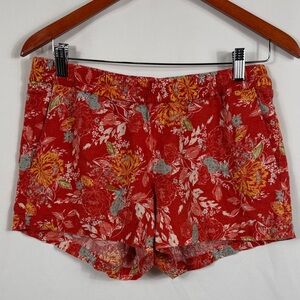 Kut. 100% Linen Pull On Red Floral High Waist Shorts. Womens size 8. Inseam 3 in